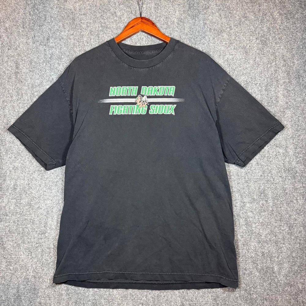 C-Sport North Dakota Fighting Sioux NCAA T-Shirt Cotton Blend Black Mens XL
